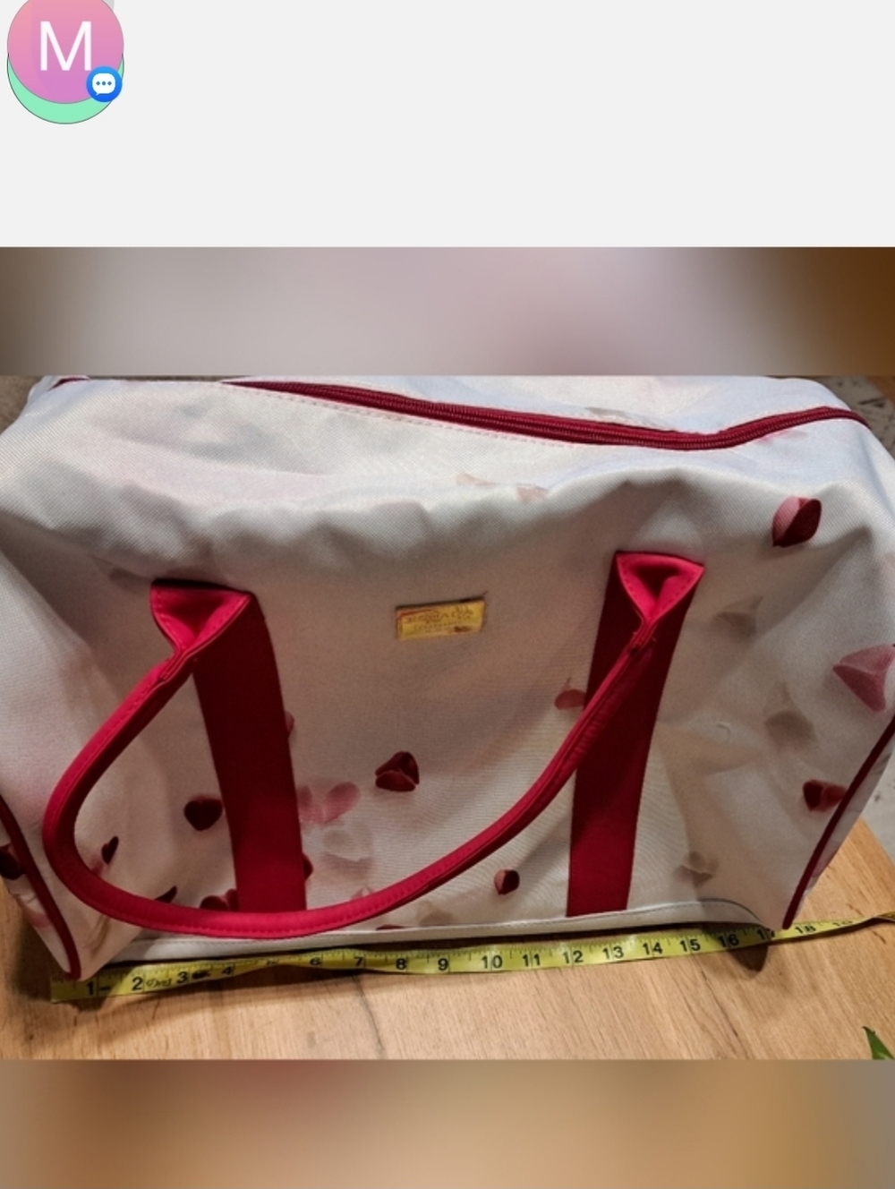 Escada White Tote with Pink Heart Accents - Picture 2 of 7